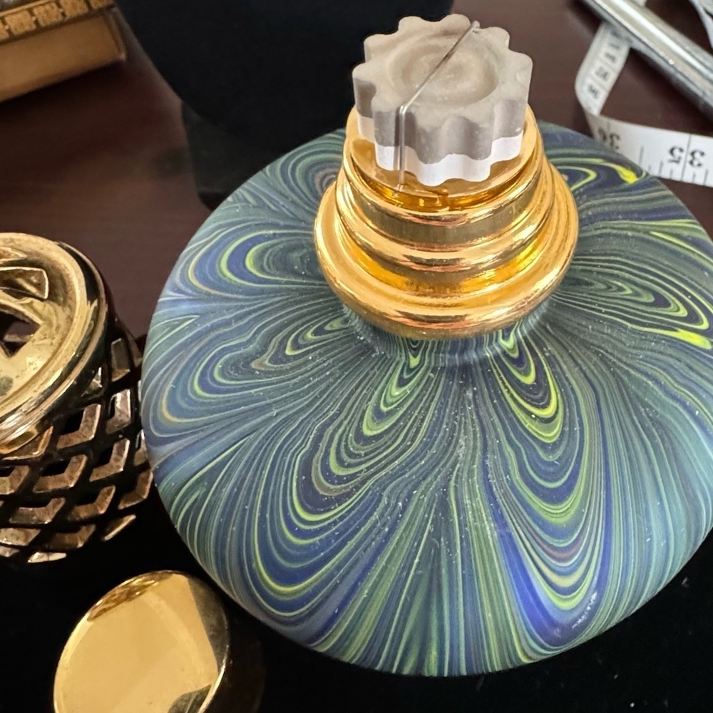 La Tee Da home fragrance lamp large glass tapered lattice crown grey multi - Picture 3 of 14